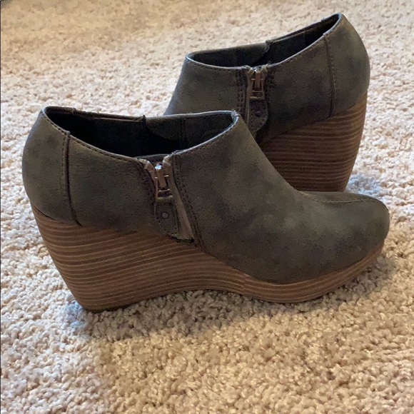 Dr. Scholl’s Wedge Booties - Picture 4 of 7